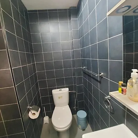 Anna 10 Min Walk From The 3* لارنكا